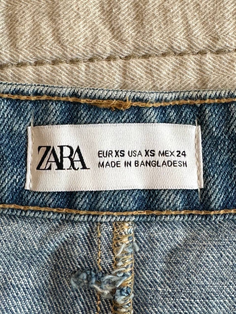 Zara Light Wash Denim Mini Skirt - Picture 3 of 6